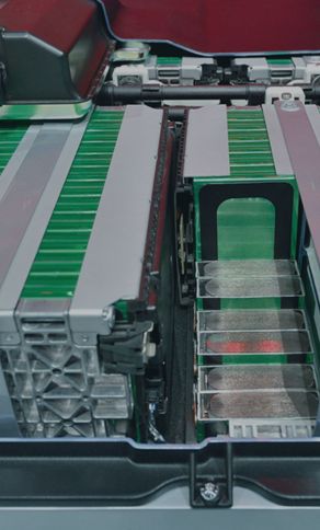 Liquid-cooled energy storage container system